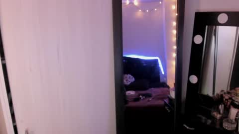 laurenn_111 online show from 05.24.26