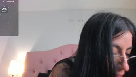 laurenn_smitth online show from 12.11.24