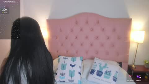 laurenn_smitth online show from 01.28.25