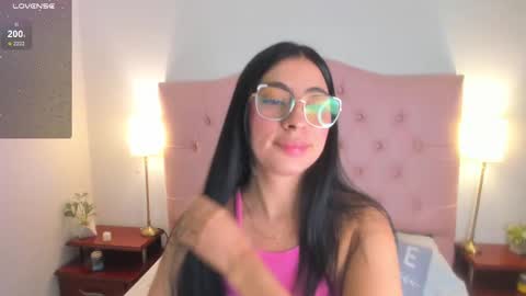 laurenn_smitth online show from 02.21.25