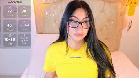 Snapshot of laurenn_smitth chatting on 06.27.26 laurenn_smitth online show from 06.27.26