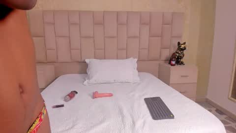 Snapshot of laurensnow1_ chatting on 09.16.25 Lauren  online show from 09.16.25