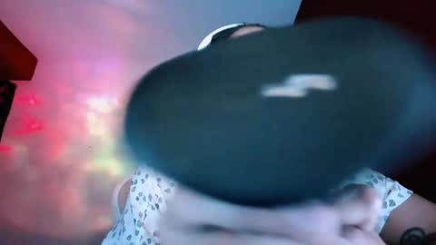 Laurent online show from 02.09.25