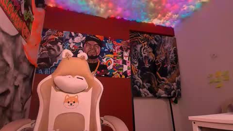 Laurent online show from 10.17.25