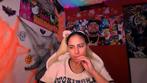 Laurent online show from 10.18.25