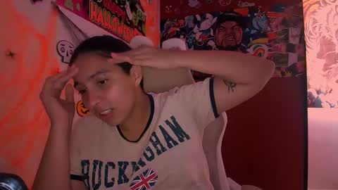 Laurent online show from 10.18.25