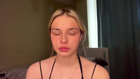 Bella online show from 05.05.26