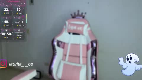 Snapshot of laurita_os chatting on 10.30.25 laurita_os online show from 10.30.25