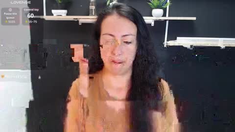 Snapshot of lauryn_jones chatting on 05.19.26 Laury online show from 05.19.26