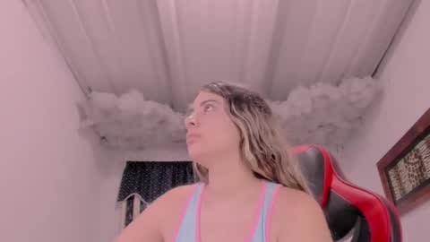 Lauu G online show from 10.04.25