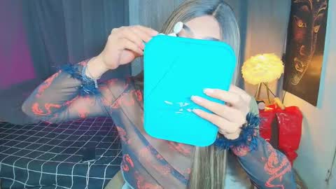 Victoria online show from 10.31.25