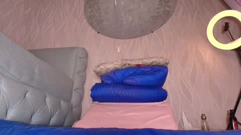 Lay Madison  online show from 01.20.25