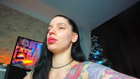 Snapshot of laya_moon chatting on 12.22.24 LayaMoon online show from 12.22.24