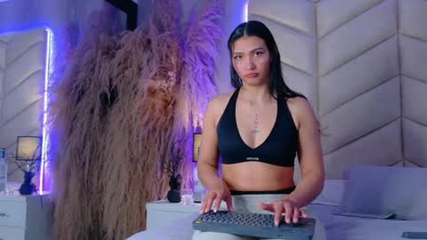 laya online show from 09.24.25