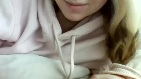 Snapshot of layannalea chatting on 12.13.24 layannalea online show from 12.13.24