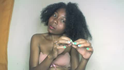 layannek online show from 09.20.25