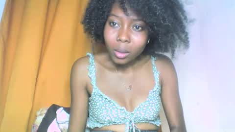 layannek online show from 10.03.25