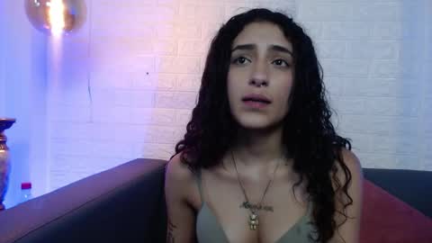 Layla online show from 02.18.25