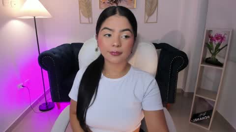 Layla Breezee online show from 04.03.26