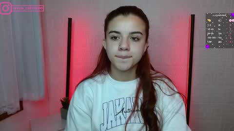 Layla online show from 01.12.25