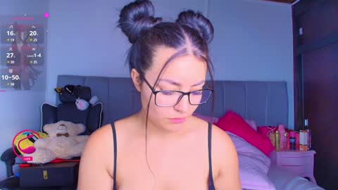 Layla online show from 01.20.25