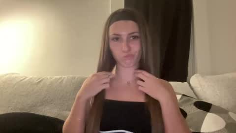 laylahlaylah1 online show from 10.06.25