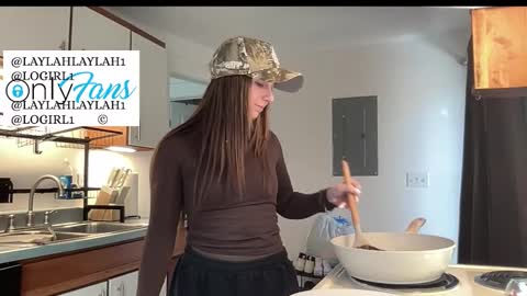 laylahlaylah1 online show from 01.13.26