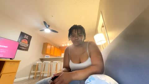 Snapshot of laylarose6 chatting on 02.03.26 Layla Ros online show from 02.03.26