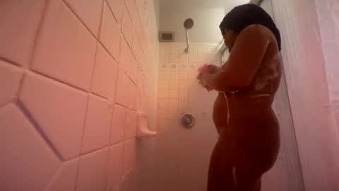 Snapshot of laylarose6 chatting on 02.17.26 Layla Ros online show from 02.17.26