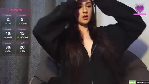 laylolasquirt online show from 11.02.25