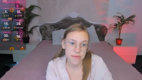 layriantavee online show from 12.17.24