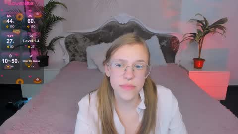 layriantavee online show from 12.17.24