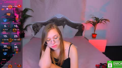 layriantavee online show from 12.21.24