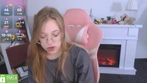 layriantavee online show from 09.25.25