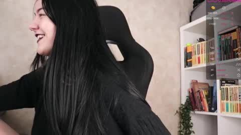 Lisa online show from 09.19.25