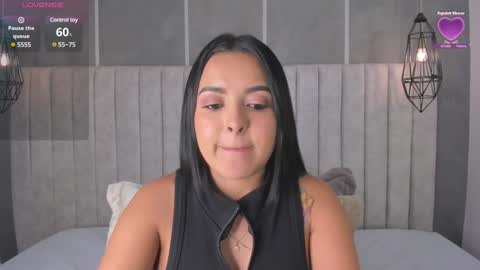 Snapshot of lea_gray chatting on 01.20.25 online show from 01.20.25