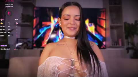 L E A   online show from 07.14.26