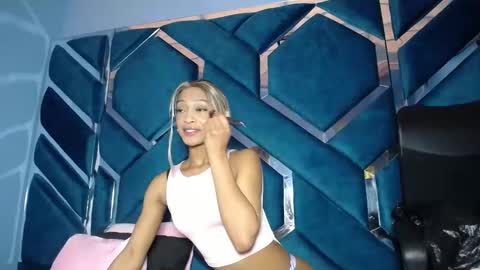 lea sewwtly online show from 10.25.25