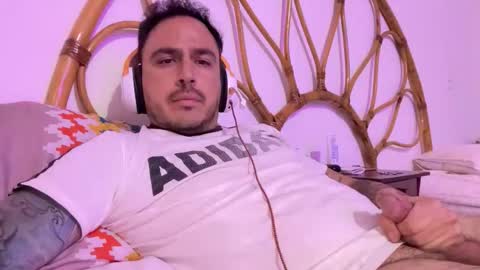 leafar_volkov online show from 10.16.25