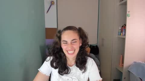 Snapshot of leah_sm chatting on 01.21.25 Laura online show from 01.21.25