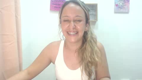 Snapshot of leah_susman chatting on 02.25.25 leah_susman online show from 02.25.25