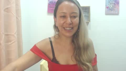 Snapshot of leah_susman chatting on 03.05.25 leah_susman online show from 03.05.25