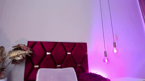 Leah Carter online show from 02.18.25