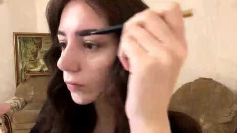 Snapshot of leahduran chatting on 10.24.25 Amity online show from 10.24.25