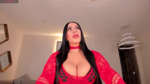 leahlombardi_ online show from 11.11.25