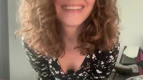 Leah Sparkles online show from 03.17.26