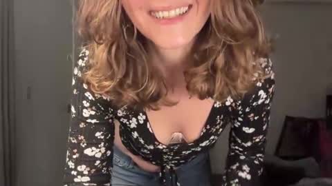 Leah Sparkles online show from 03.23.26