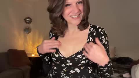 Leah Sparkles online show from 04.07.26