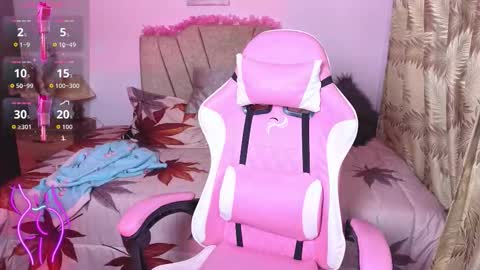 leakitten_ online show from 10.30.25