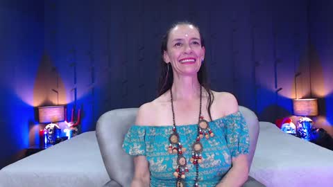 Leana online show from 12.14.24
